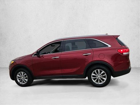 Used 2018 Kia Sorento LX image 8