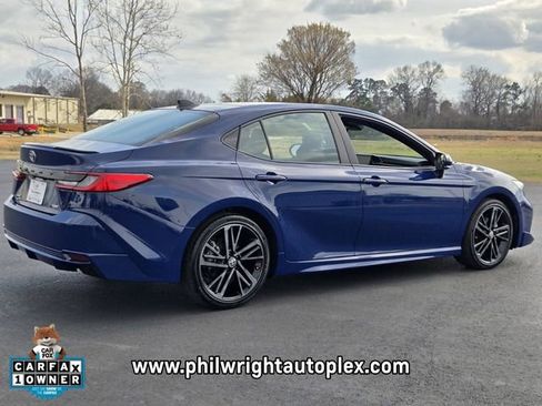 Used 2025 Toyota Camry XSE w/ Premium Package image 3