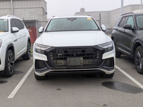 Used 2020 Audi Q8 Premium Plus image 3