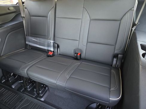 New 2026 GMC Acadia Denali Ultimate w/ LPO, Floor Liner Package FWD image 21