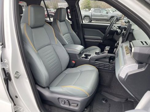 Certified 2025 Toyota 4Runner Trailhunter image 21