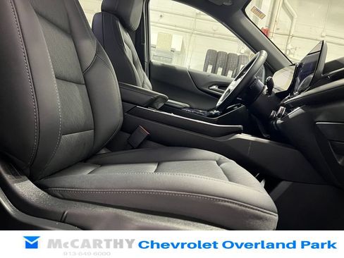 Used 2025 Chevrolet Equinox LT w/ Convenience Package II FWD image 28
