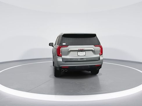Used 2024 GMC Yukon Denali w/ Denali Reserve Package image 7
