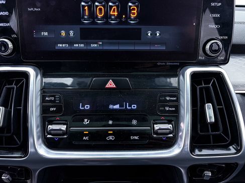 Used 2021 Kia Sorento SX FWD image 25