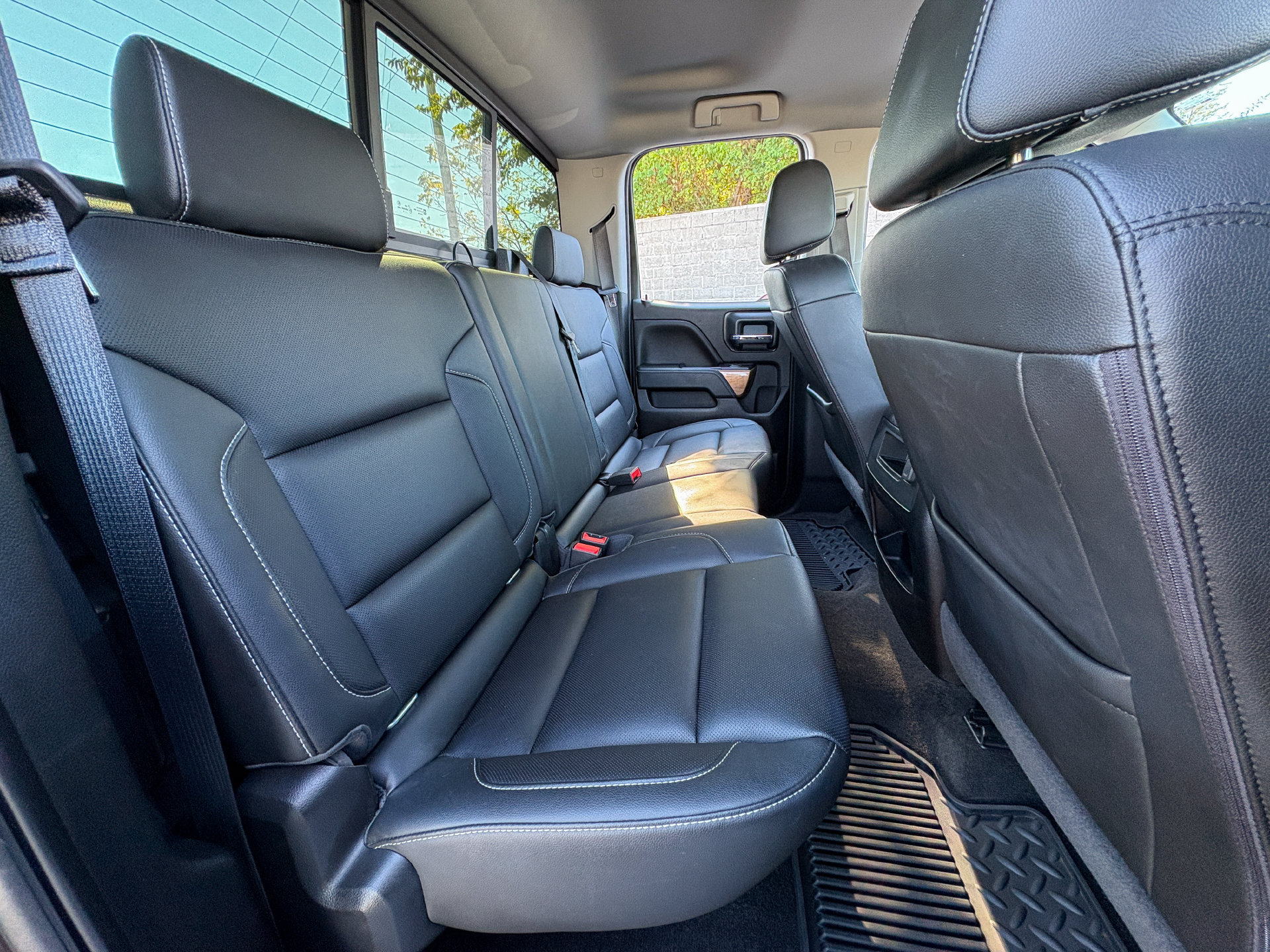 Used 2018 Chevrolet Silverado 1500 LTZ w/ Sport Package AWD/4WD image 26