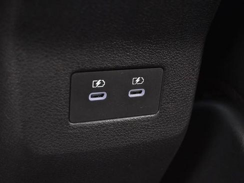 New 2025 Nissan Kicks SR image 27