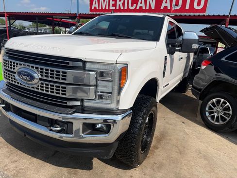 Used 2019 Ford F350 Platinum w/ Platinum Ultimate Package AWD/4WD image 4
