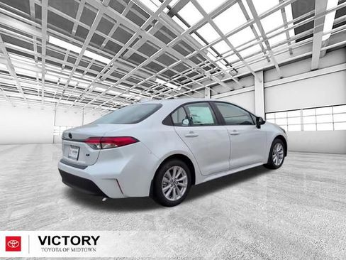 Used 2026 Toyota Corolla LE w/ LE Premium Package FWD image 3