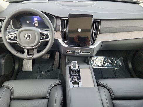 New 2026 Volvo XC90 B6 Ultra w/ Protection Package image 15