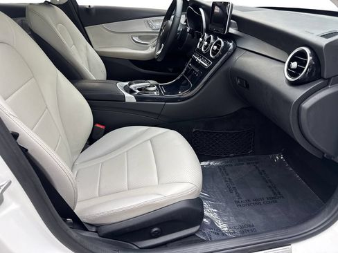 Used 2016 Mercedes-Benz C 300 4MATIC Sedan image 43