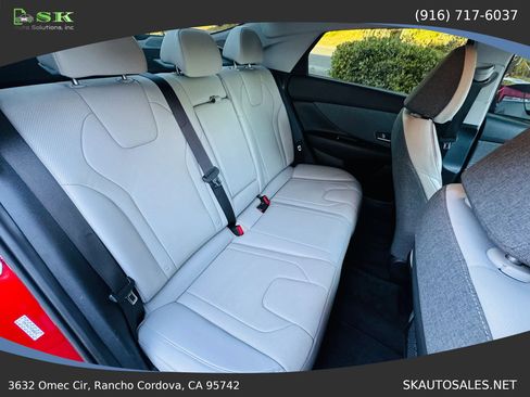 Used 2023 Hyundai Elantra Limited FWD image 27