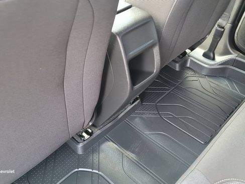 Used 2024 Chevrolet Trax RS FWD image 26