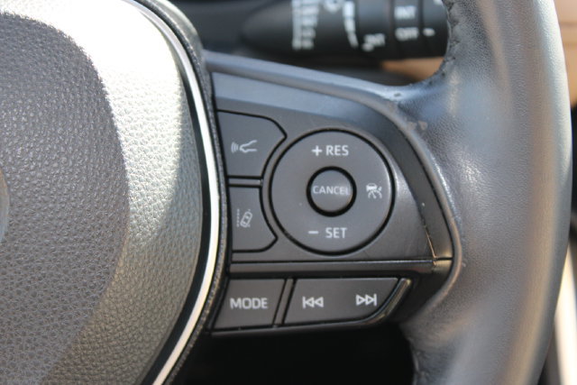 Used 2019 Toyota RAV4 Limited w/ Carpet Mat Package FWD image 17