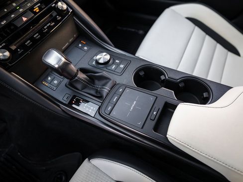 Used 2024 Lexus IS 350 F Sport w/ Navigation Package image 18