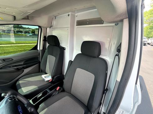 Used 2022 Ford Transit Connect XL image 15