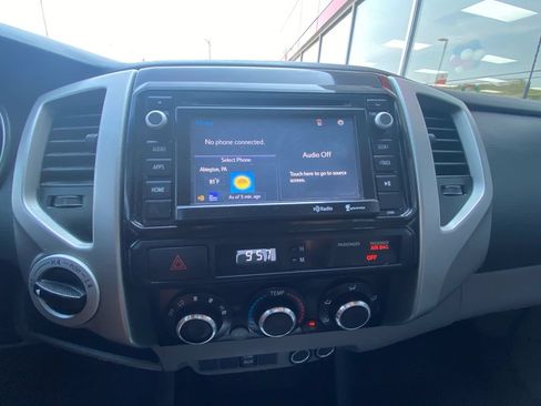 Used 2014 Toyota Tacoma 4x4 Double Cab w/ TRD Sport Package image 21