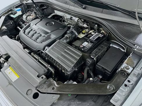 Used 2022 Volkswagen Tiguan SE AWD/4WD image 31