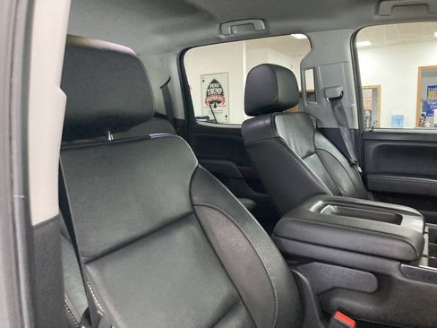 Used 2019 GMC Sierra 2500 SLT w/ Duramax Plus Package AWD/4WD image 21