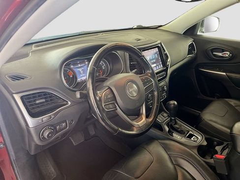 Used 2020 Jeep Cherokee Limited FWD image 9