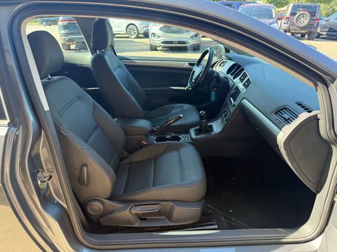 Used 2015 Volkswagen Golf S image 26