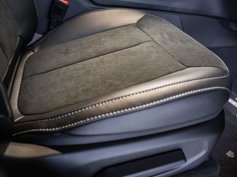 New 2025 Jeep Grand Cherokee Altitude image 33