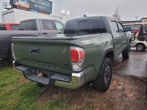 Used 2021 Toyota Tacoma TRD Off-Road image 5