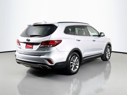 Used 2019 Hyundai Santa Fe XL SE image 5