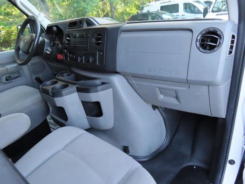 Used 2013 Ford E-250 and Econoline 250 RWD image 14