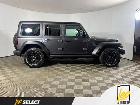 Used 2022 Jeep Wrangler Unlimited Sport AWD/4WD image 5