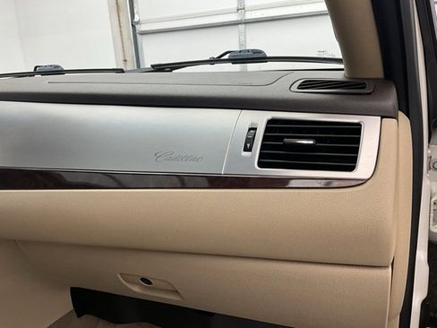 Used 2014 Cadillac Escalade ESV Premium image 13