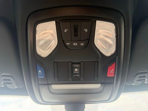 Used 2024 RAM 1500 Big Horn AWD/4WD image 29