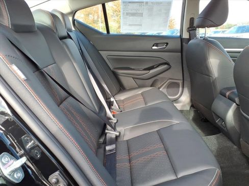 New 2025 Nissan Altima 2.5 SR image 10