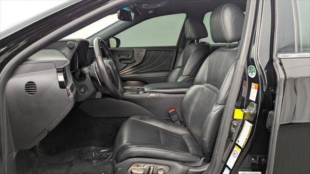Used 2018 Lexus LS 500h AWD image 14
