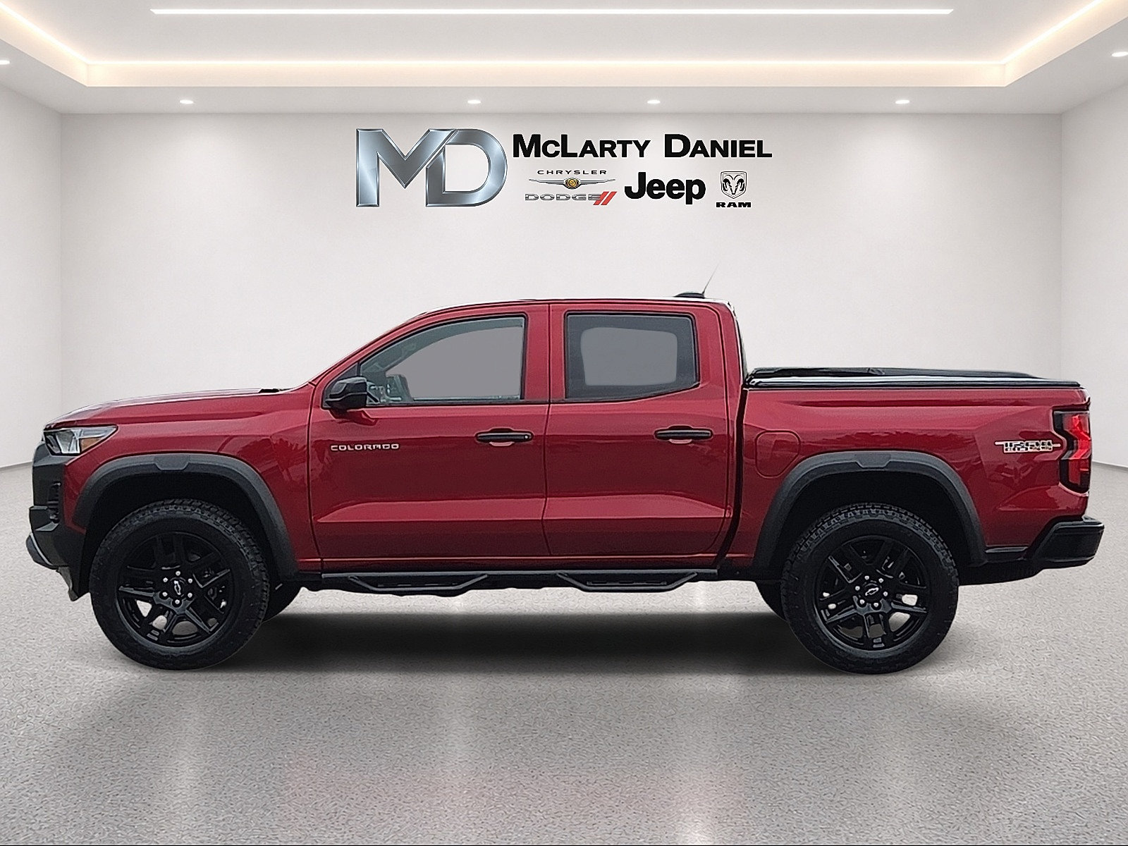 Used 2024 Chevrolet Colorado Trail Boss w/ Advanced Trailering Package AWD/4WD image 3