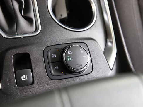 Used 2022 Chevrolet Traverse LT AWD/4WD image 18