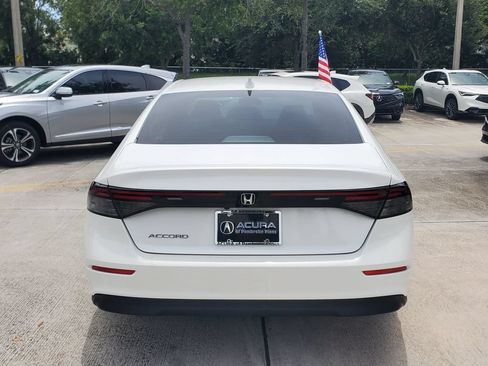 Used 2023 Honda Accord EX image 6