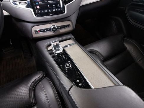 Certified 2023 Volvo XC90 B6 Ultimate w/ Protection Package Premier AWD/4WD image 10
