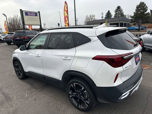 Used 2021 Kia Seltos EX image 24