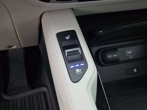 Used 2022 Kia Telluride EX w/ EX Premium Package FWD image 37