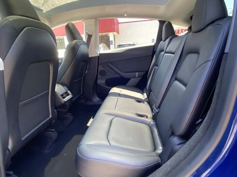 Used 2023 Tesla Model Y Long Range AWD/4WD image 14