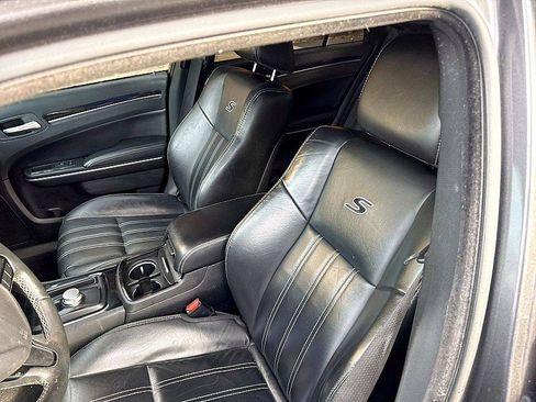 Used 2021 Chrysler 300 S image 9