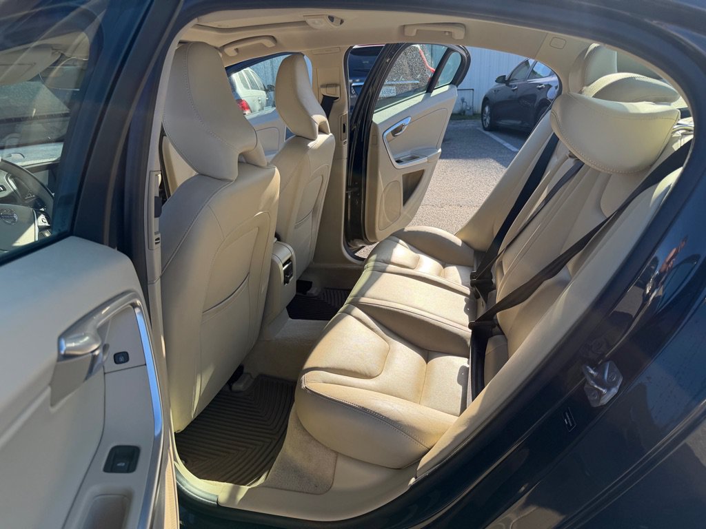 Used 2015 Volvo S60 T5 Platinum FWD image 24