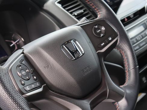 Used 2023 Honda Passport TrailSport image 25