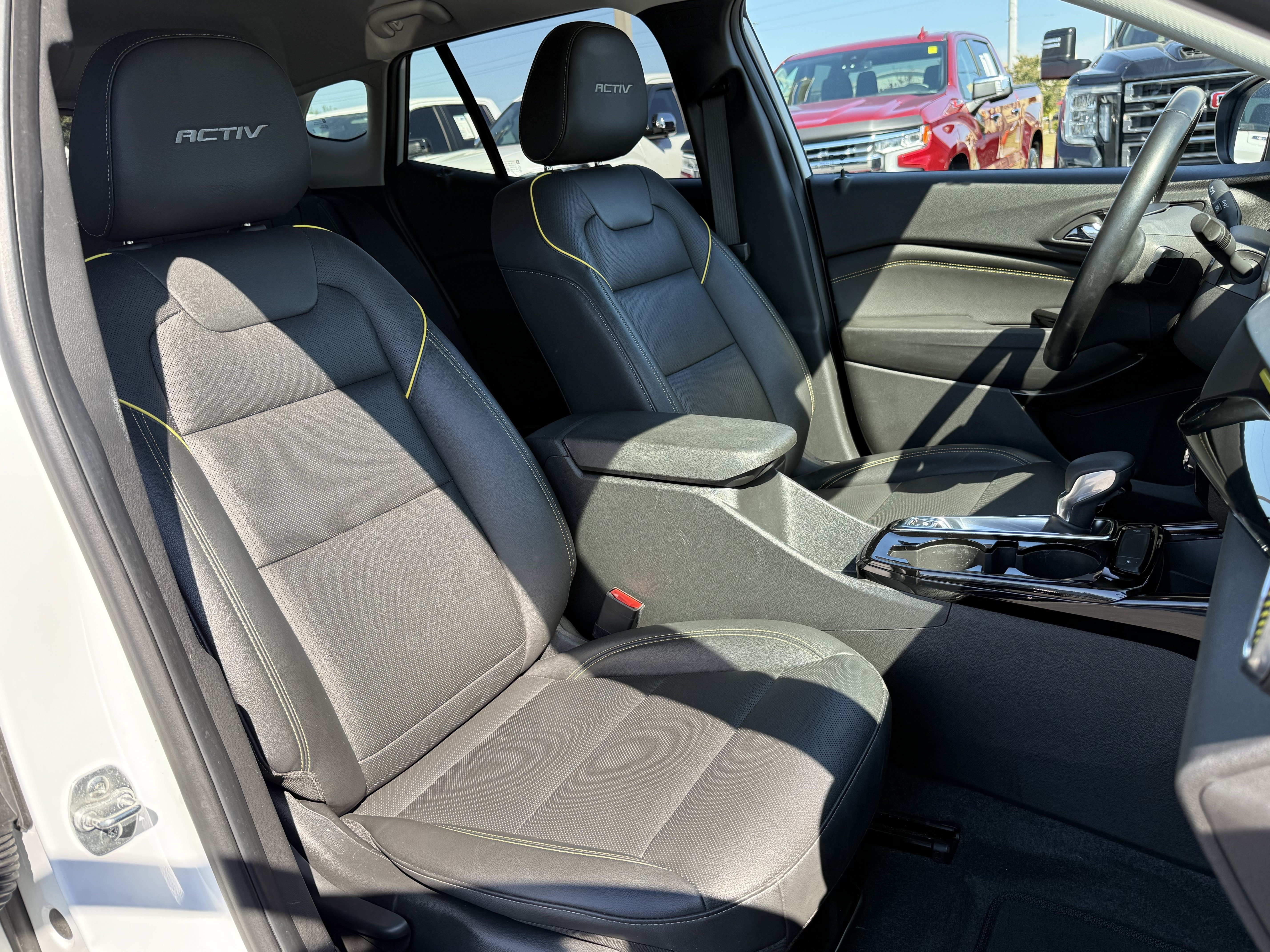 Used 2024 Chevrolet Trax ACTIV FWD image 34