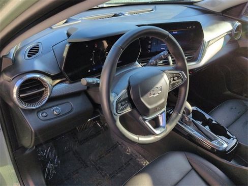 Used 2024 Chevrolet Trax ACTIV w/ Sunroof Package image 10