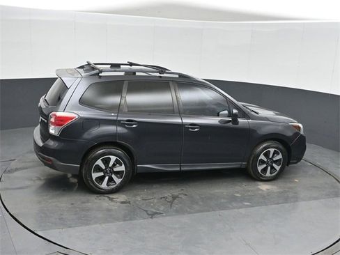 Used 2017 Subaru Forester 2.5i Premium image 29