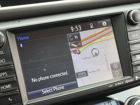 Used 2018 Toyota RAV4 Limited image 19