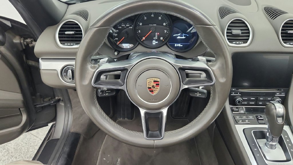 Used 2017 Porsche 718 Boxster RWD image 37