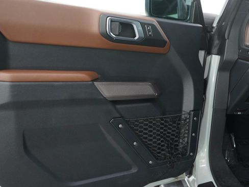 Used 2022 Ford Bronco Outer Banks w/ Sasquatch Package AWD/4WD image 18