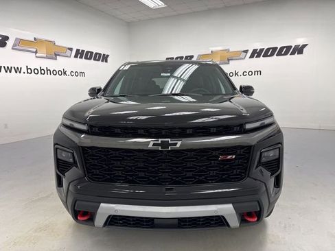 New 2026 Chevrolet Traverse Z71 w/ Enhanced Driving Package image 2